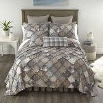 Smoky Mountain Quilt by Donna Sharp – King