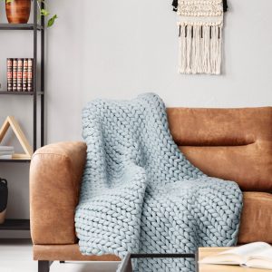 Chunky Knitted Throw – Blue