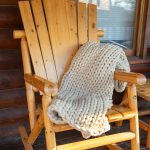 Chunky Knitted Throw – Taupe
