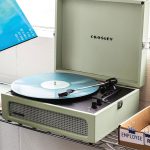 Voyager Bluetooth Vinyl Record Player – Green