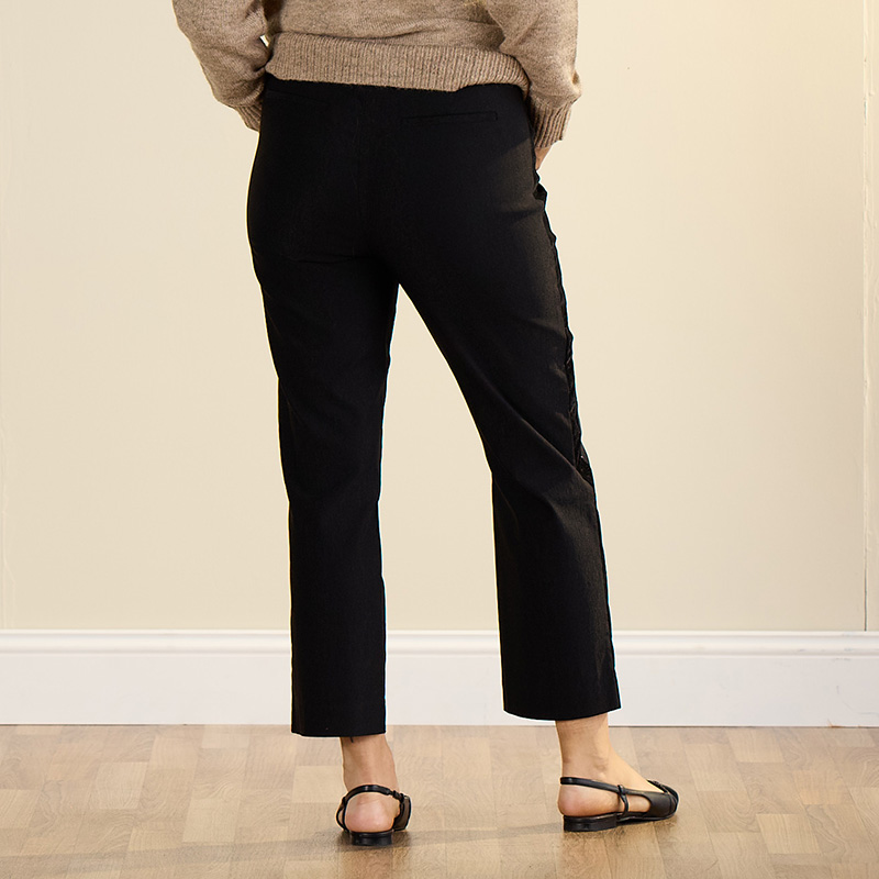 897708-2.jpg