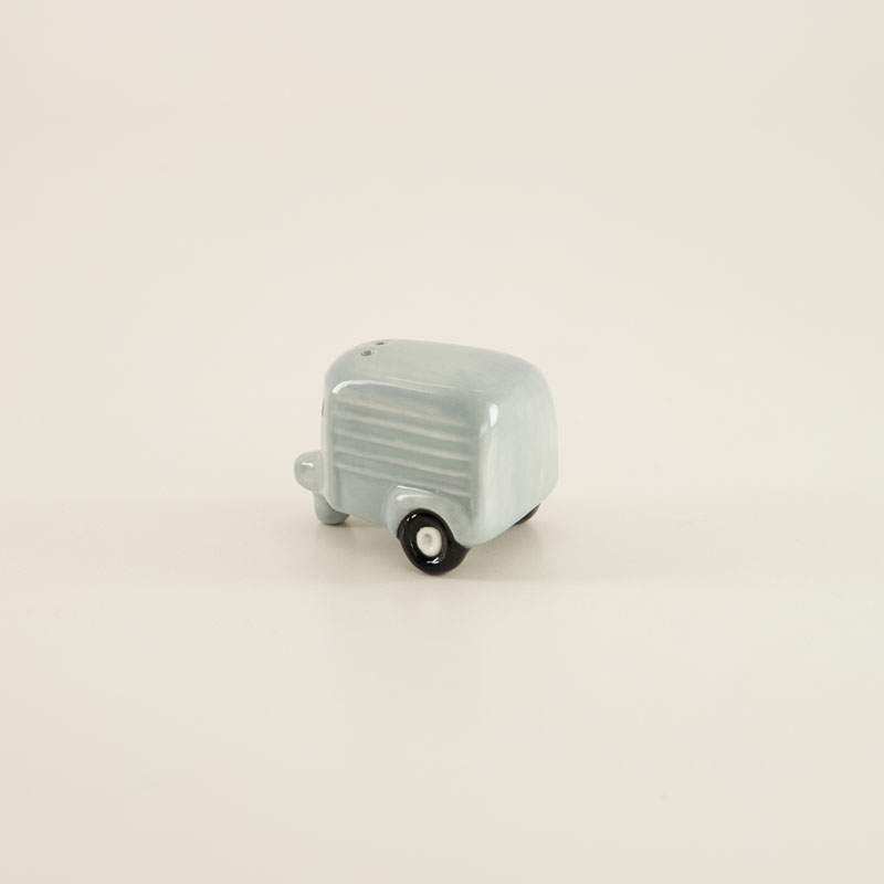 898493-2.jpg