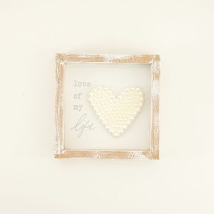 Pearl Heart Box Sign